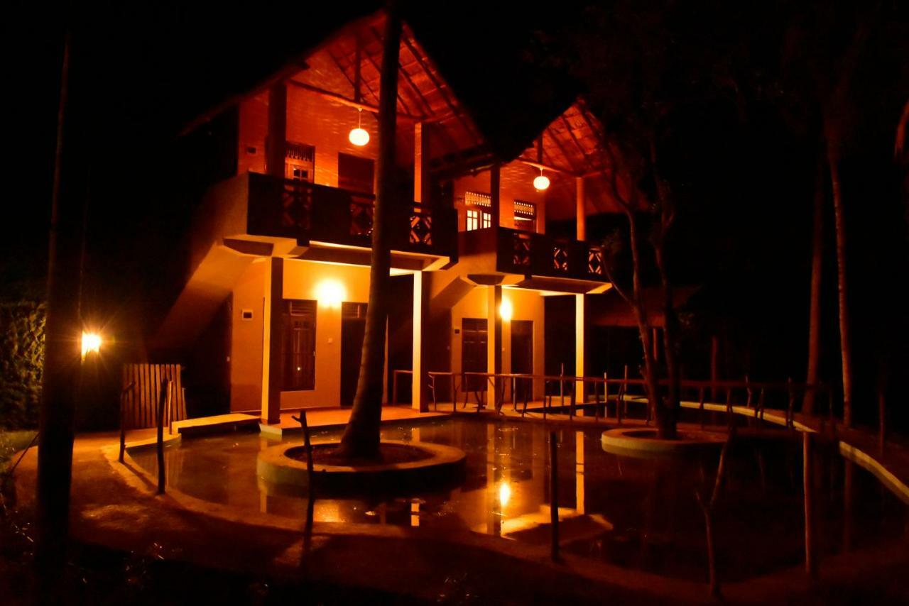Pelican Lake Udawalawe Eksteriør bilde